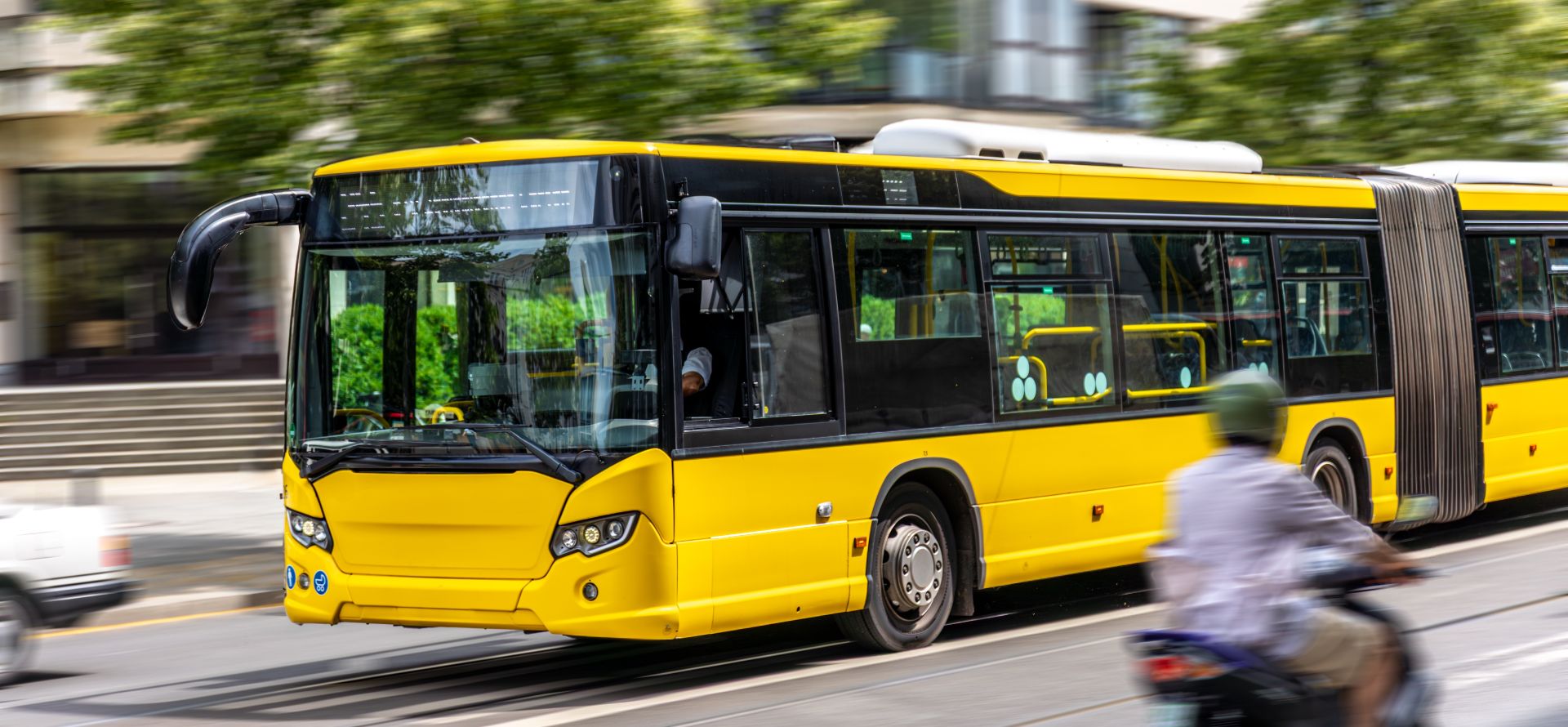 Public transit bus camera system for onboard AI video analytics
公車監控系統透過 Edge AI 進行即時 AI 影像辨識與分析